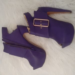 Mona Mia, size 9, purple